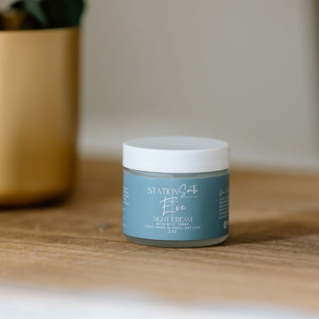 All Natural Skincare,
Station South Collective
Hand-Made in small batches
with Blue Tansy
Beef Tallow
Shea Butters
